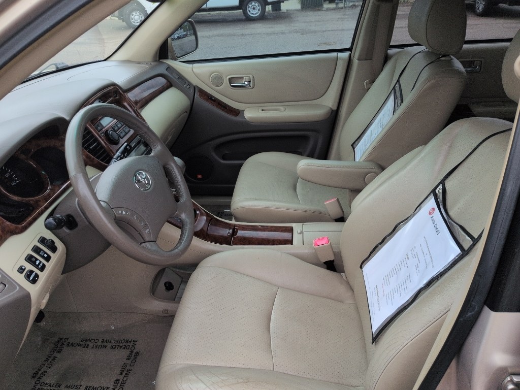 2007 GOLD /ACTUAL Toyota Highlander LIMITED V6 4WD (JTEEP21AX70) with an V6, 3.3L engine, Automatic transmission, located at 10890 W. Colfax Ave., Lakewood, CO, 80215, (303) 274-7692, 39.739914, -105.120132- Photo#9