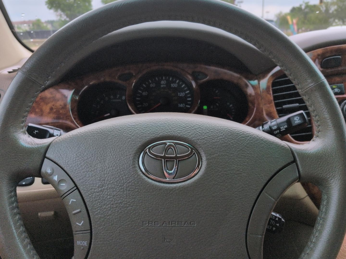 2007 GOLD Toyota Highlander LIMITED V6 4WD (JTEEP21AX70) with an V6, 3.3L engine, Automatic transmission, located at 10890 W. Colfax Ave., Lakewood, CO, 80215, (303) 274-7692, 39.739914, -105.120132- Photo#11