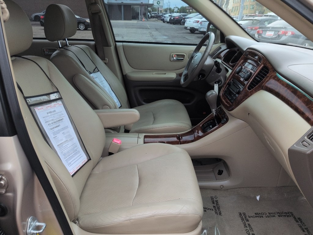 2007 GOLD /ACTUAL Toyota Highlander LIMITED V6 4WD (JTEEP21AX70) with an V6, 3.3L engine, Automatic transmission, located at 10890 W. Colfax Ave., Lakewood, CO, 80215, (303) 274-7692, 39.739914, -105.120132- Photo#15