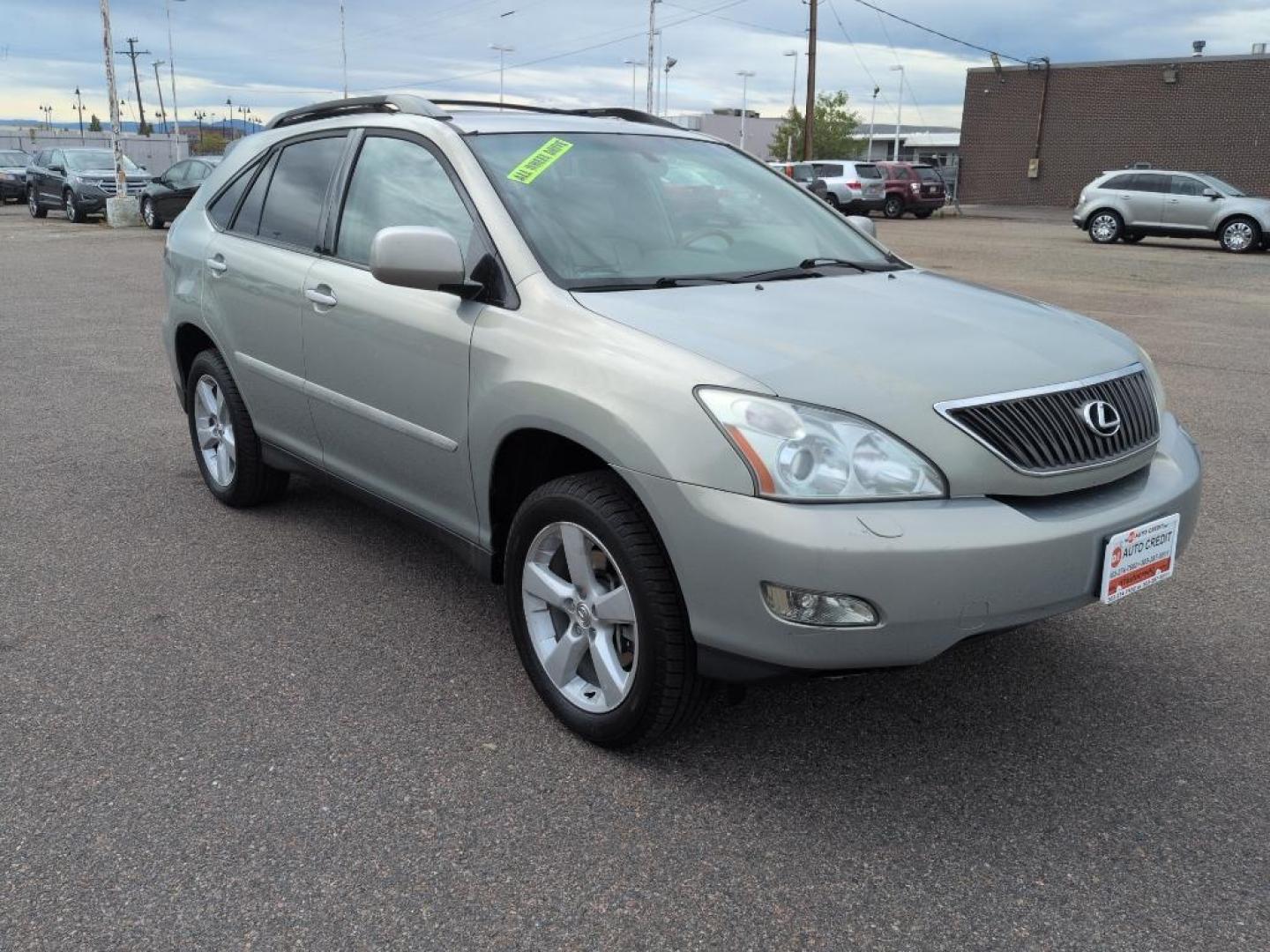2005 SILVER Lexus RX 330 Base (2T2HA31U35C) with an V6, 3.3L engine, Automatic transmission, located at 10890 W. Colfax Ave., Lakewood, CO, 80215, (303) 274-7692, 39.739914, -105.120132 - Photo#2