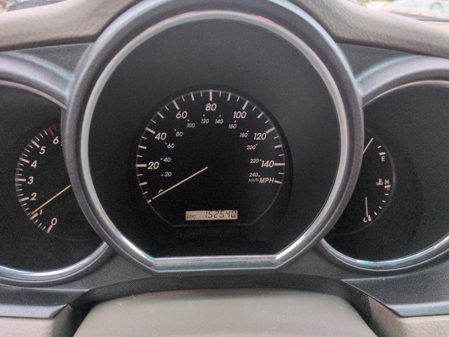 2005 SILVER Lexus RX 330 Base (2T2HA31U35C) with an V6, 3.3L engine, Automatic transmission, located at 10890 W. Colfax Ave., Lakewood, CO, 80215, (303) 274-7692, 39.739914, -105.120132 - Photo#11