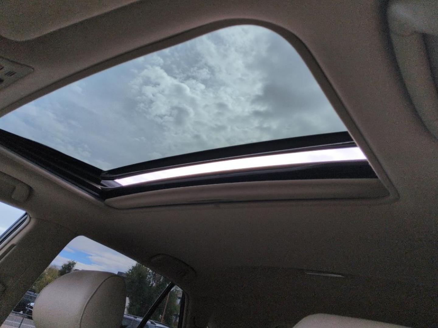 2005 SILVER Lexus RX 330 Base (2T2HA31U35C) with an V6, 3.3L engine, Automatic transmission, located at 10890 W. Colfax Ave., Lakewood, CO, 80215, (303) 274-7692, 39.739914, -105.120132 - Photo#17