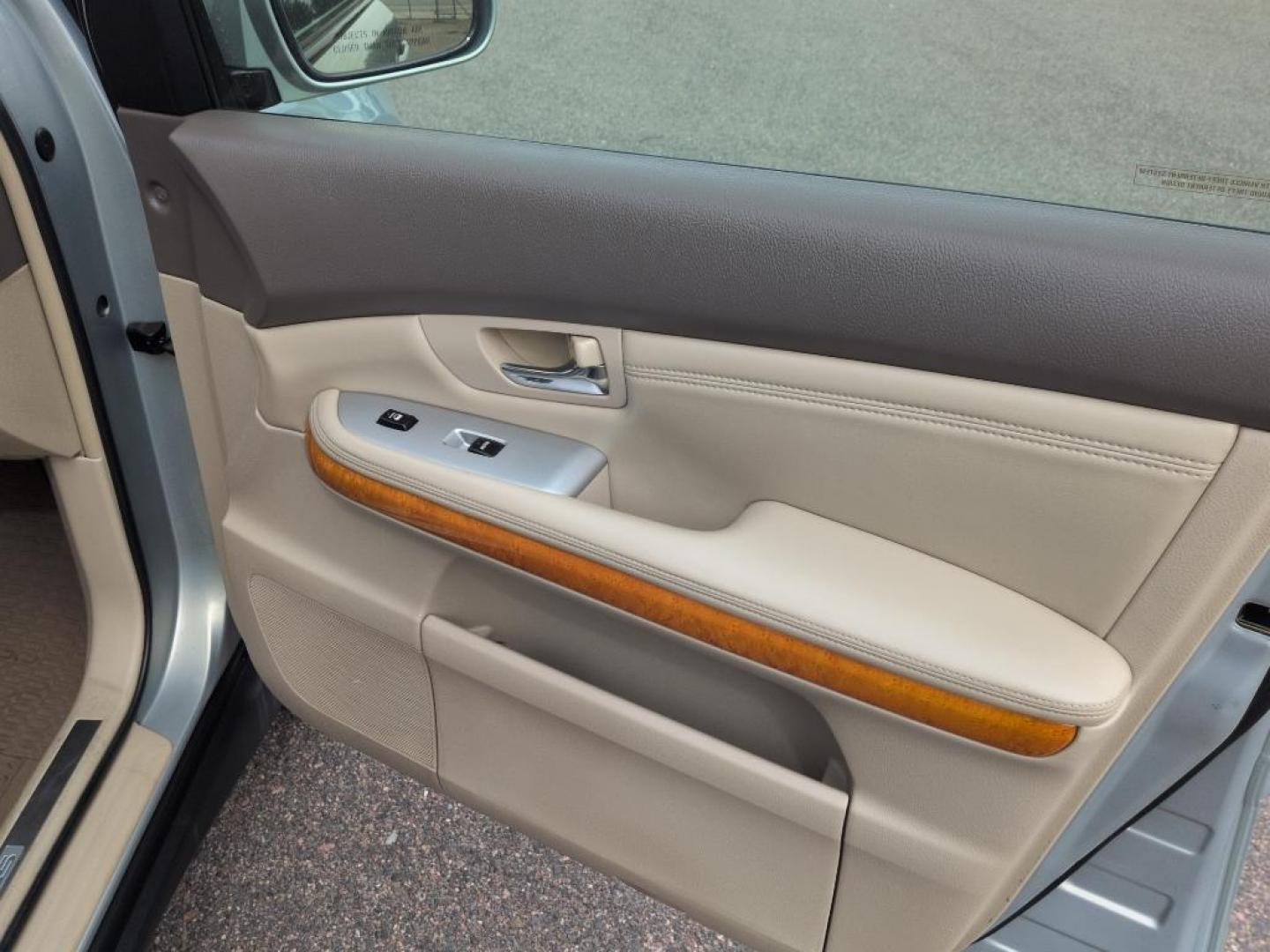 2005 SILVER Lexus RX 330 Base (2T2HA31U35C) with an V6, 3.3L engine, Automatic transmission, located at 10890 W. Colfax Ave., Lakewood, CO, 80215, (303) 274-7692, 39.739914, -105.120132 - Photo#20