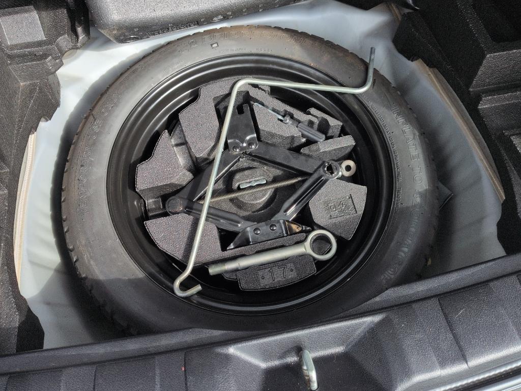 2012 SILVER Subaru Forester 2.5X Premium AWP (JF2SHBDC0CH) with an 4 Cyl, 2.5L engine, Automatic transmission, located at 10890 W. Colfax Ave., Lakewood, CO, 80215, (303) 274-7692, 39.739914, -105.120132 - Photo#24