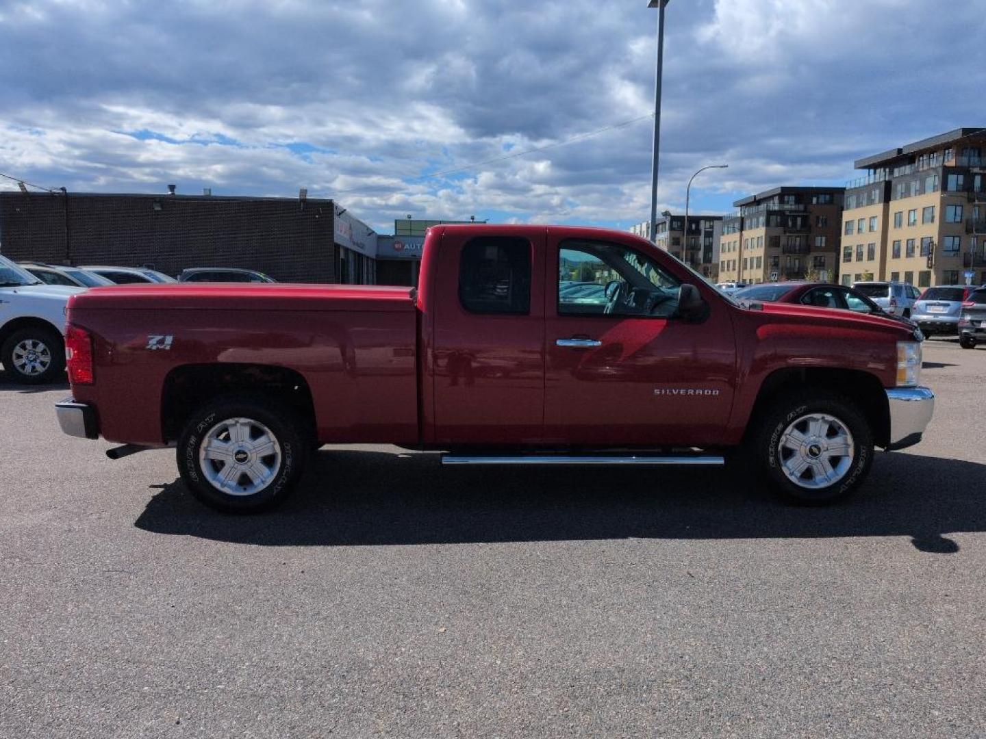 2012 RED Chevrolet Silverado LT (1GCRKSE73CZ) with an V8, 5.3L engine, Automatic transmission, located at 10890 W. Colfax Ave., Lakewood, CO, 80215, (303) 274-7692, 39.739914, -105.120132 - Photo#3
