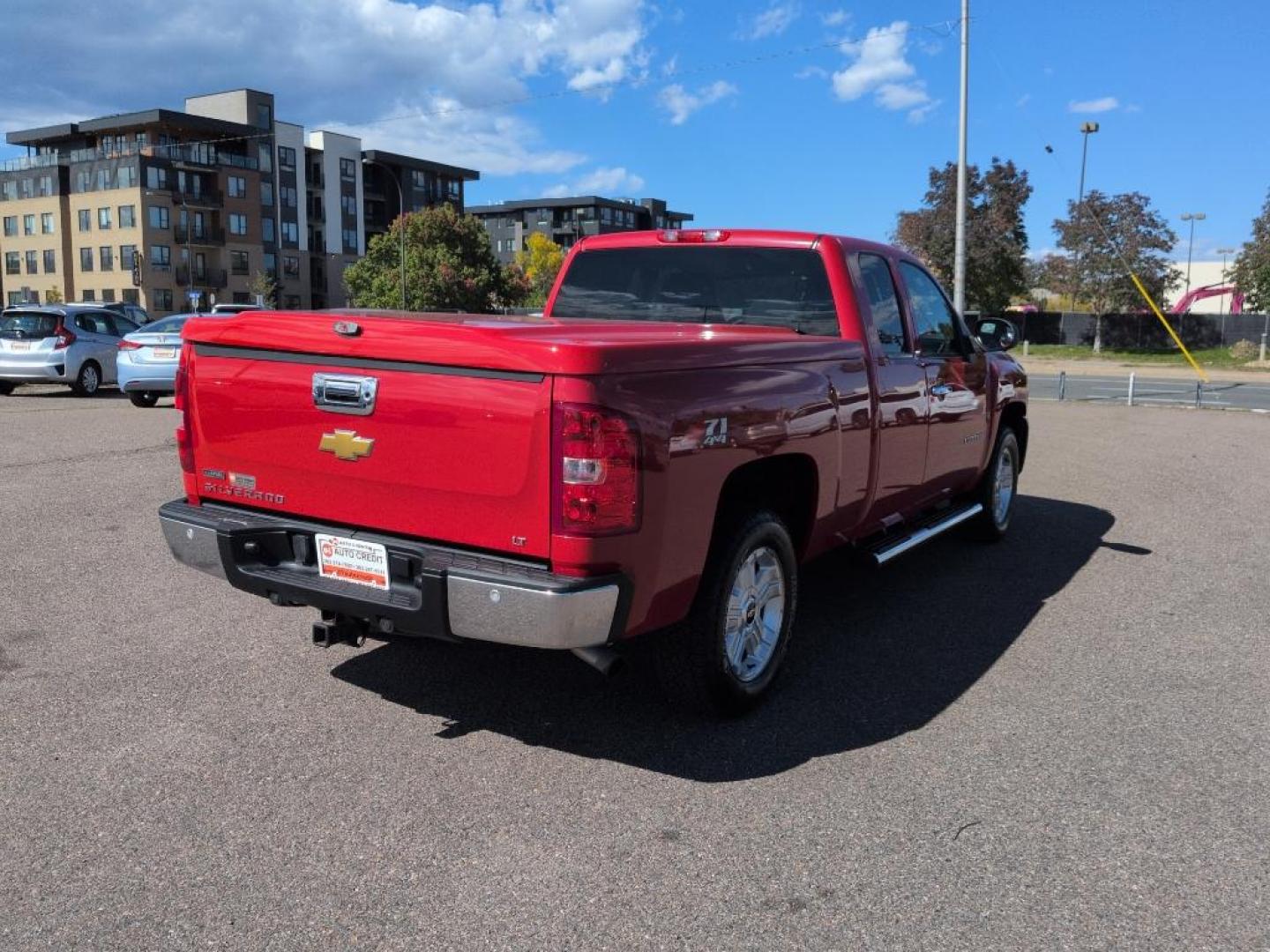 2012 RED Chevrolet Silverado LT (1GCRKSE73CZ) with an V8, 5.3L engine, Automatic transmission, located at 10890 W. Colfax Ave., Lakewood, CO, 80215, (303) 274-7692, 39.739914, -105.120132 - Photo#4