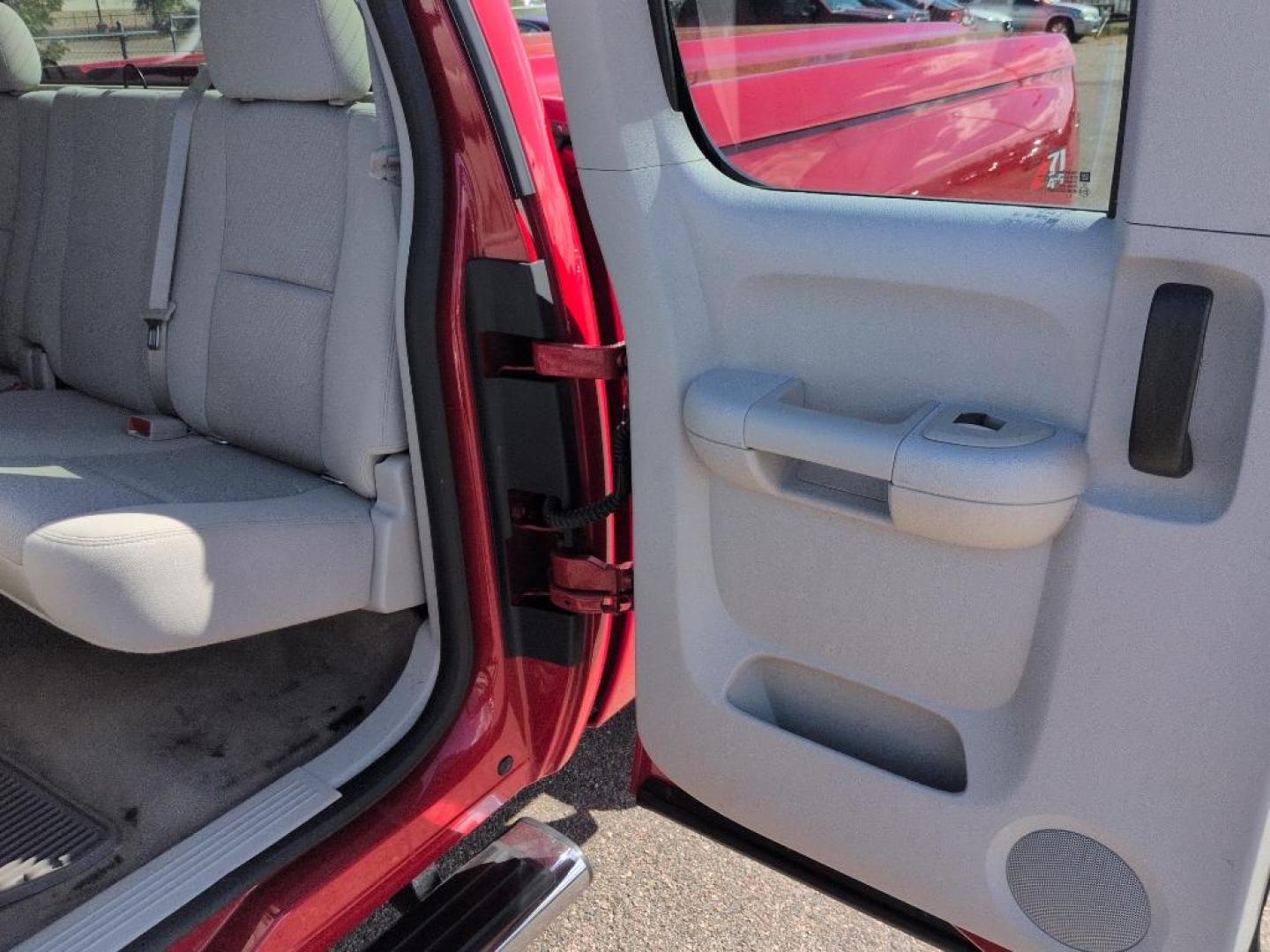 2012 RED Chevrolet Silverado LT (1GCRKSE73CZ) with an V8, 5.3L engine, Automatic transmission, located at 10890 W. Colfax Ave., Lakewood, CO, 80215, (303) 274-7692, 39.739914, -105.120132 - Photo#14