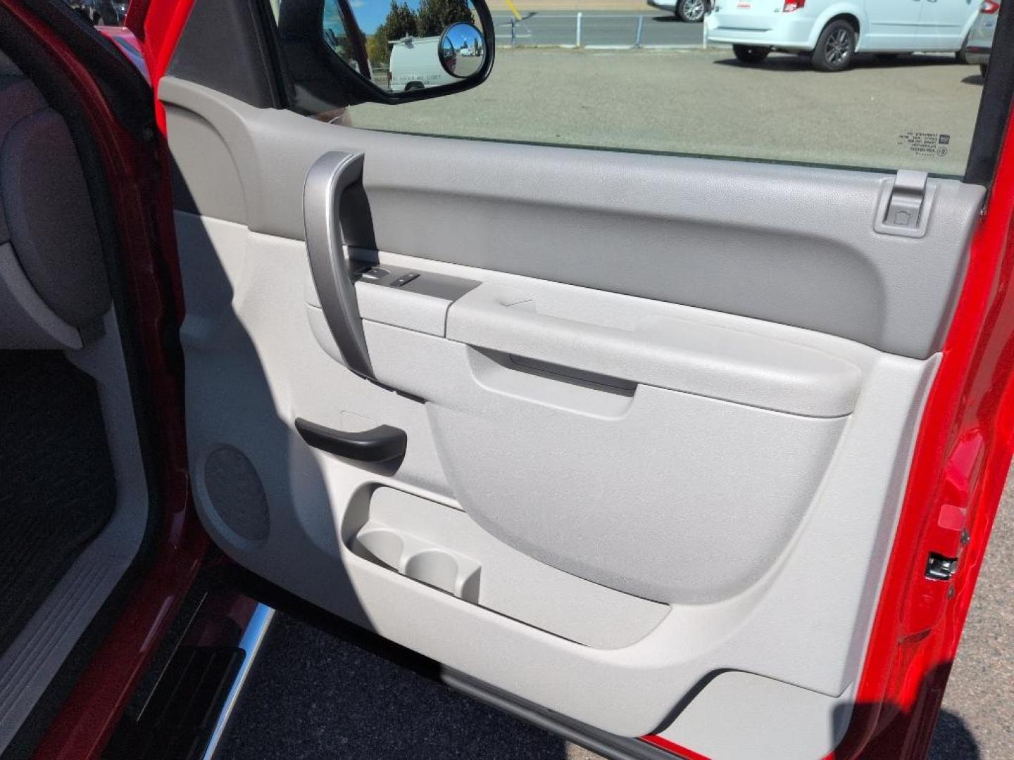 2012 RED Chevrolet Silverado LT (1GCRKSE73CZ) with an V8, 5.3L engine, Automatic transmission, located at 10890 W. Colfax Ave., Lakewood, CO, 80215, (303) 274-7692, 39.739914, -105.120132 - Photo#16