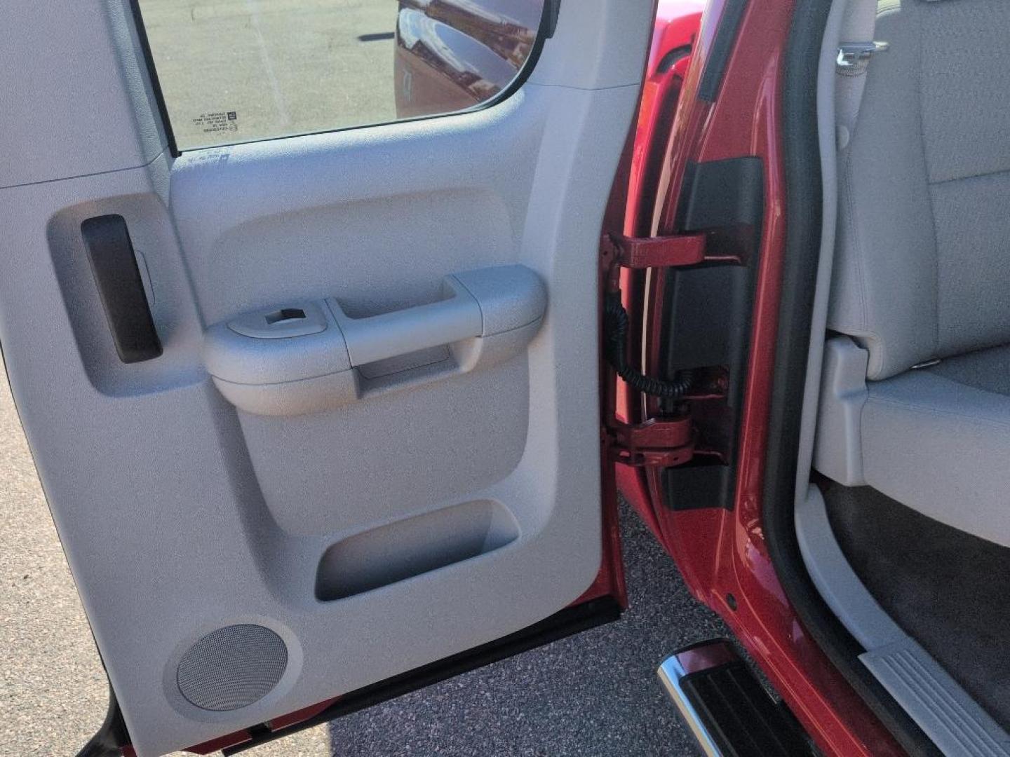 2012 RED Chevrolet Silverado LT (1GCRKSE73CZ) with an V8, 5.3L engine, Automatic transmission, located at 10890 W. Colfax Ave., Lakewood, CO, 80215, (303) 274-7692, 39.739914, -105.120132 - Photo#18