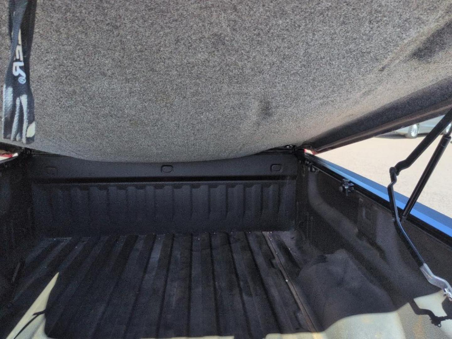 2012 RED Chevrolet Silverado LT (1GCRKSE73CZ) with an V8, 5.3L engine, Automatic transmission, located at 10890 W. Colfax Ave., Lakewood, CO, 80215, (303) 274-7692, 39.739914, -105.120132 - Photo#21