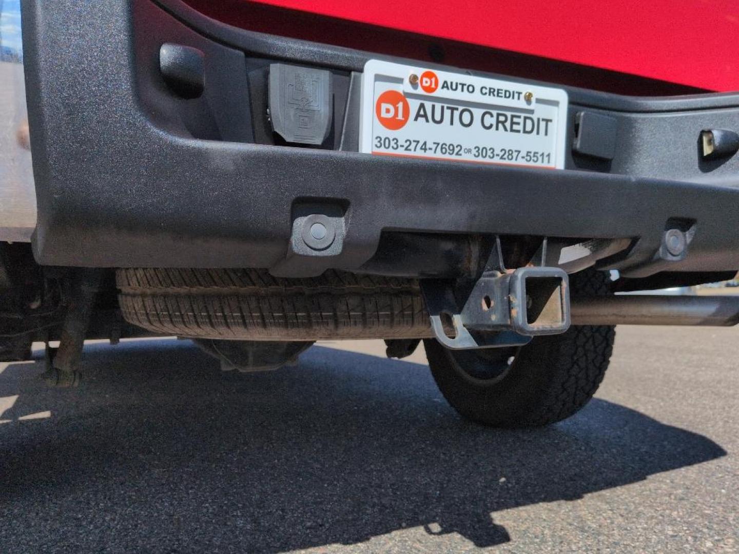 2012 RED Chevrolet Silverado LT (1GCRKSE73CZ) with an V8, 5.3L engine, Automatic transmission, located at 10890 W. Colfax Ave., Lakewood, CO, 80215, (303) 274-7692, 39.739914, -105.120132 - Photo#22