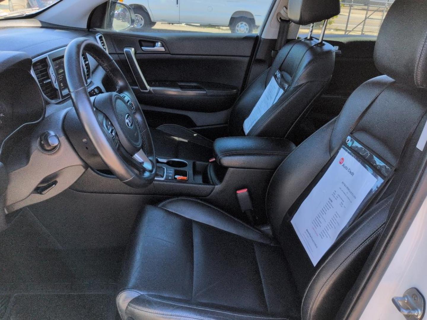 2017 WHITE Kia Sportage EX (KNDPNCAC1H7) with an 4 Cyl, 2.4L engine, Automatic transmission, located at 10890 W. Colfax Ave., Lakewood, CO, 80215, (303) 274-7692, 39.739914, -105.120132 - Photo#9