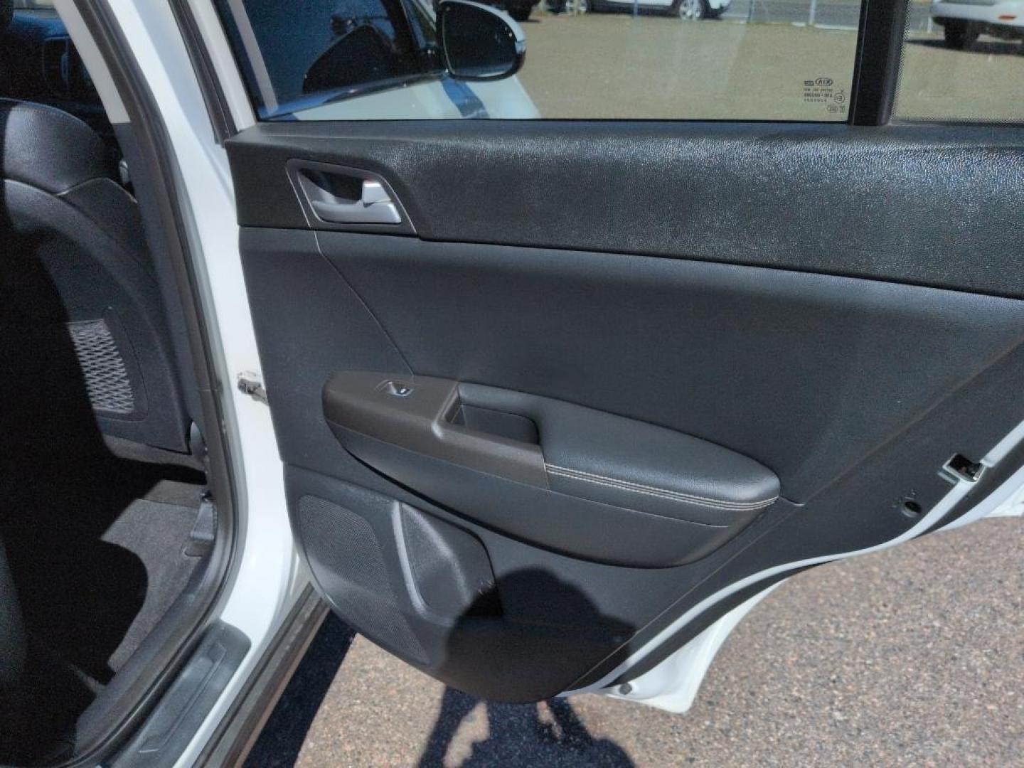 2017 WHITE Kia Sportage EX (KNDPNCAC1H7) with an 4 Cyl, 2.4L engine, Automatic transmission, located at 10890 W. Colfax Ave., Lakewood, CO, 80215, (303) 274-7692, 39.739914, -105.120132 - Photo#20