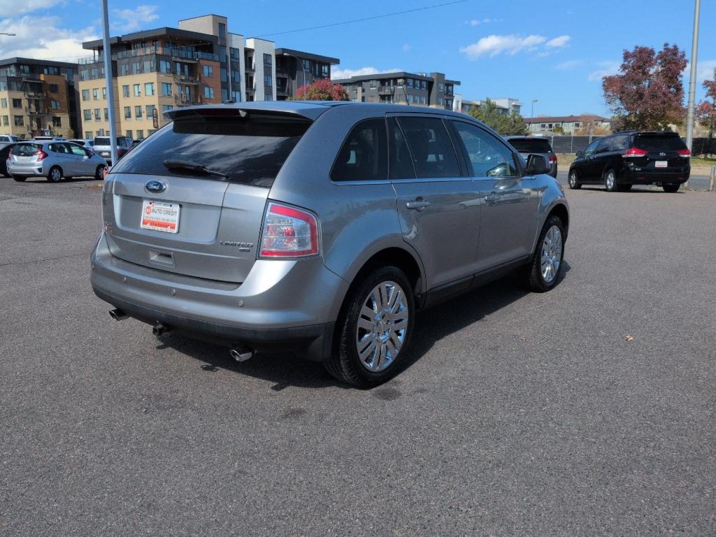 2008 SILVER Ford Edge Limited (2FMDK49C38B) with an V6, 3.5L engine, Automatic transmission, located at 10890 W. Colfax Ave., Lakewood, CO, 80215, (303) 274-7692, 39.739914, -105.120132 - Photo#4