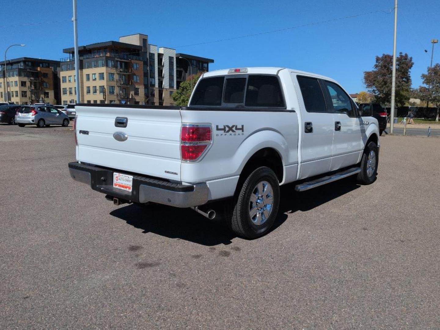 2011 WHITE Ford F-150 XLT SUPERCREW 6.5-FT (1FTFW1EF5BK) with an V8, 5.0L engine, Automatic transmission, located at 10890 W. Colfax Ave., Lakewood, CO, 80215, (303) 274-7692, 39.739914, -105.120132 - Photo#4