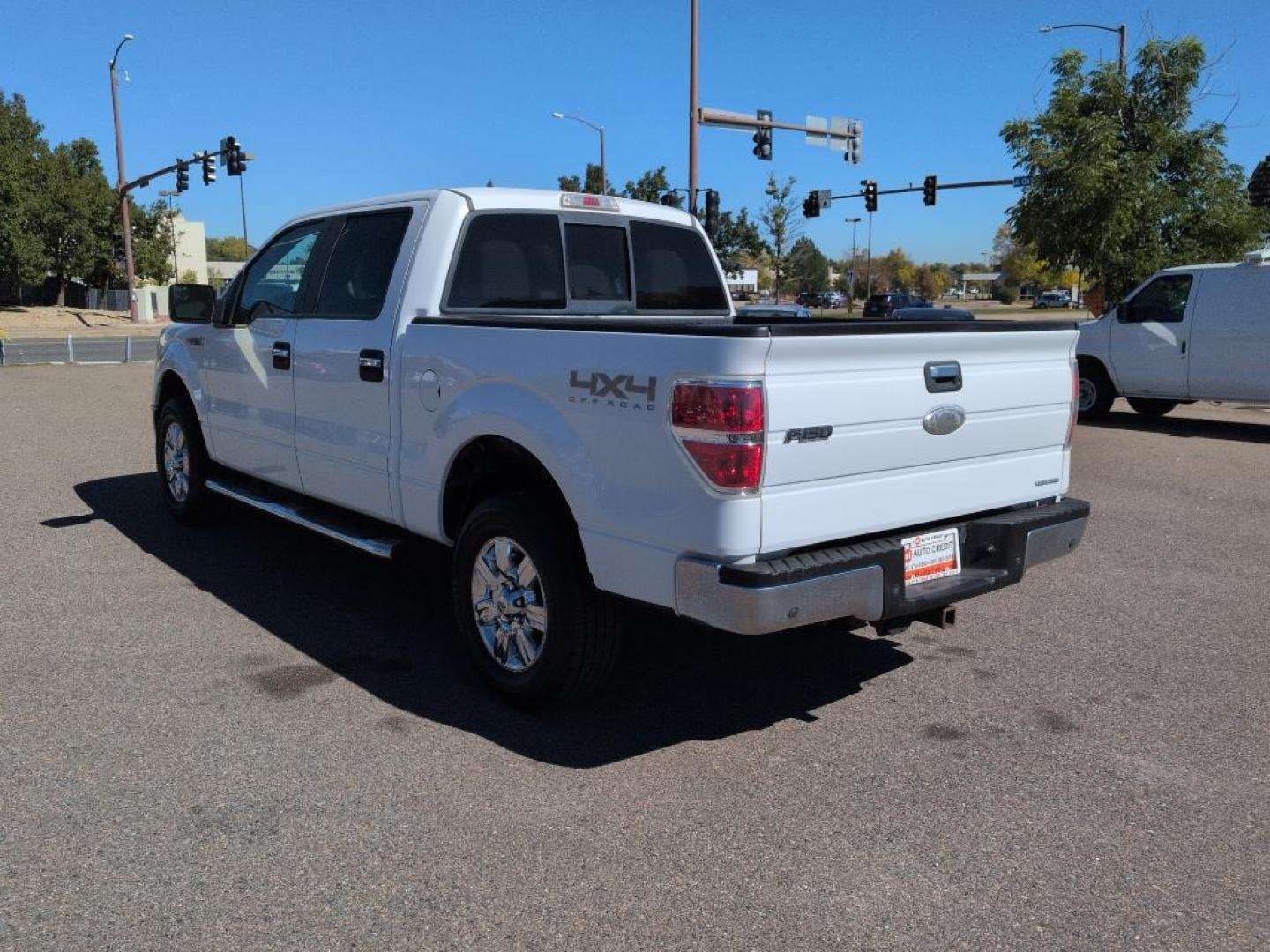 2011 WHITE Ford F-150 XLT SUPERCREW 6.5-FT (1FTFW1EF5BK) with an V8, 5.0L engine, Automatic transmission, located at 10890 W. Colfax Ave., Lakewood, CO, 80215, (303) 274-7692, 39.739914, -105.120132 - Photo#6