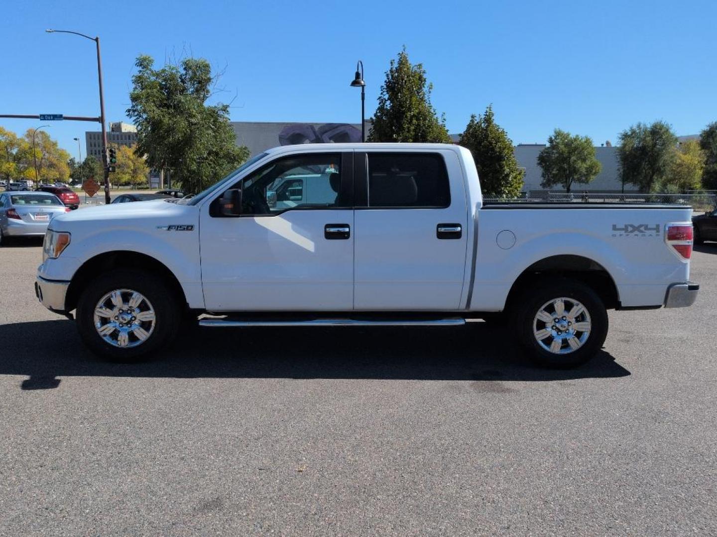 2011 WHITE Ford F-150 XLT SUPERCREW 6.5-FT (1FTFW1EF5BK) with an V8, 5.0L engine, Automatic transmission, located at 10890 W. Colfax Ave., Lakewood, CO, 80215, (303) 274-7692, 39.739914, -105.120132 - Photo#7