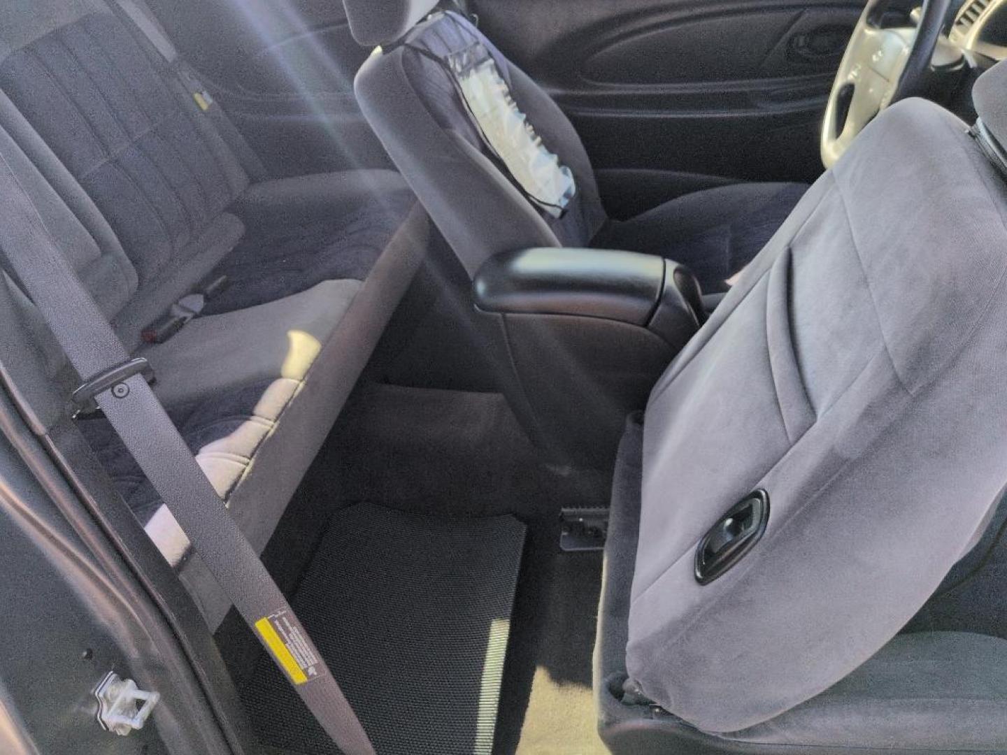 2004 GRAY Chevrolet Monte Carlo LS (2G1WW12E449) with an V6, 3.4L engine, Automatic transmission, located at 10890 W. Colfax Ave., Lakewood, CO, 80215, (303) 274-7692, 39.739914, -105.120132 - Photo#17