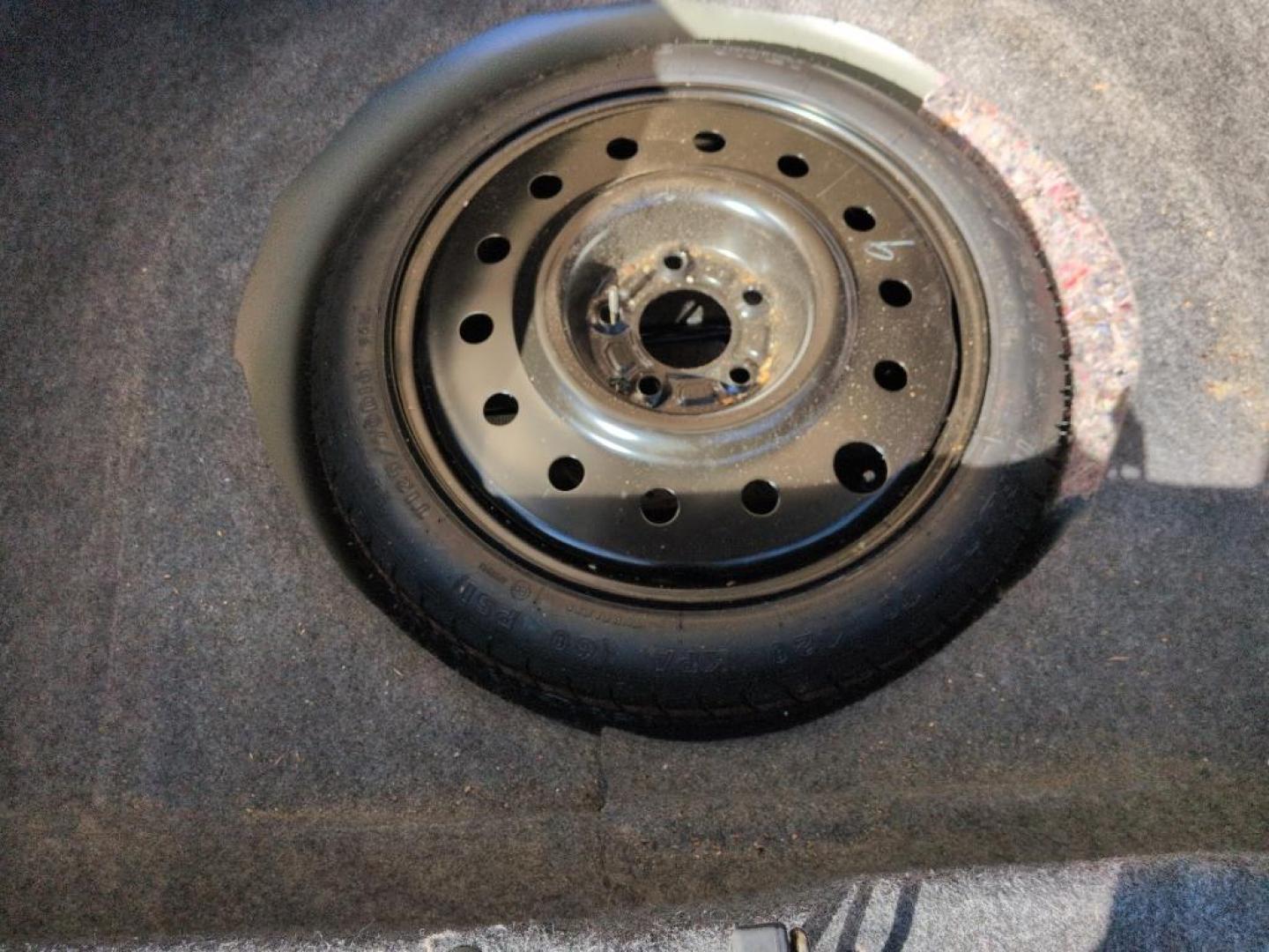 2004 GRAY Chevrolet Monte Carlo LS (2G1WW12E449) with an V6, 3.4L engine, Automatic transmission, located at 10890 W. Colfax Ave., Lakewood, CO, 80215, (303) 274-7692, 39.739914, -105.120132 - Photo#20