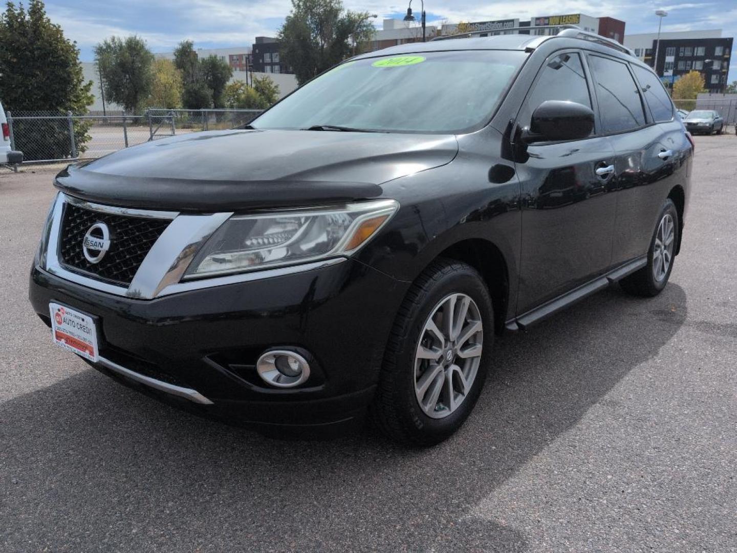 2014 BLACK Nissan Pathfinder SV 4WD (5N1AR2MM3EC) with an V6, 3.5L engine, Automatic transmission, located at 10890 W. Colfax Ave., Lakewood, CO, 80215, (303) 274-7692, 39.739914, -105.120132 - Photo#0