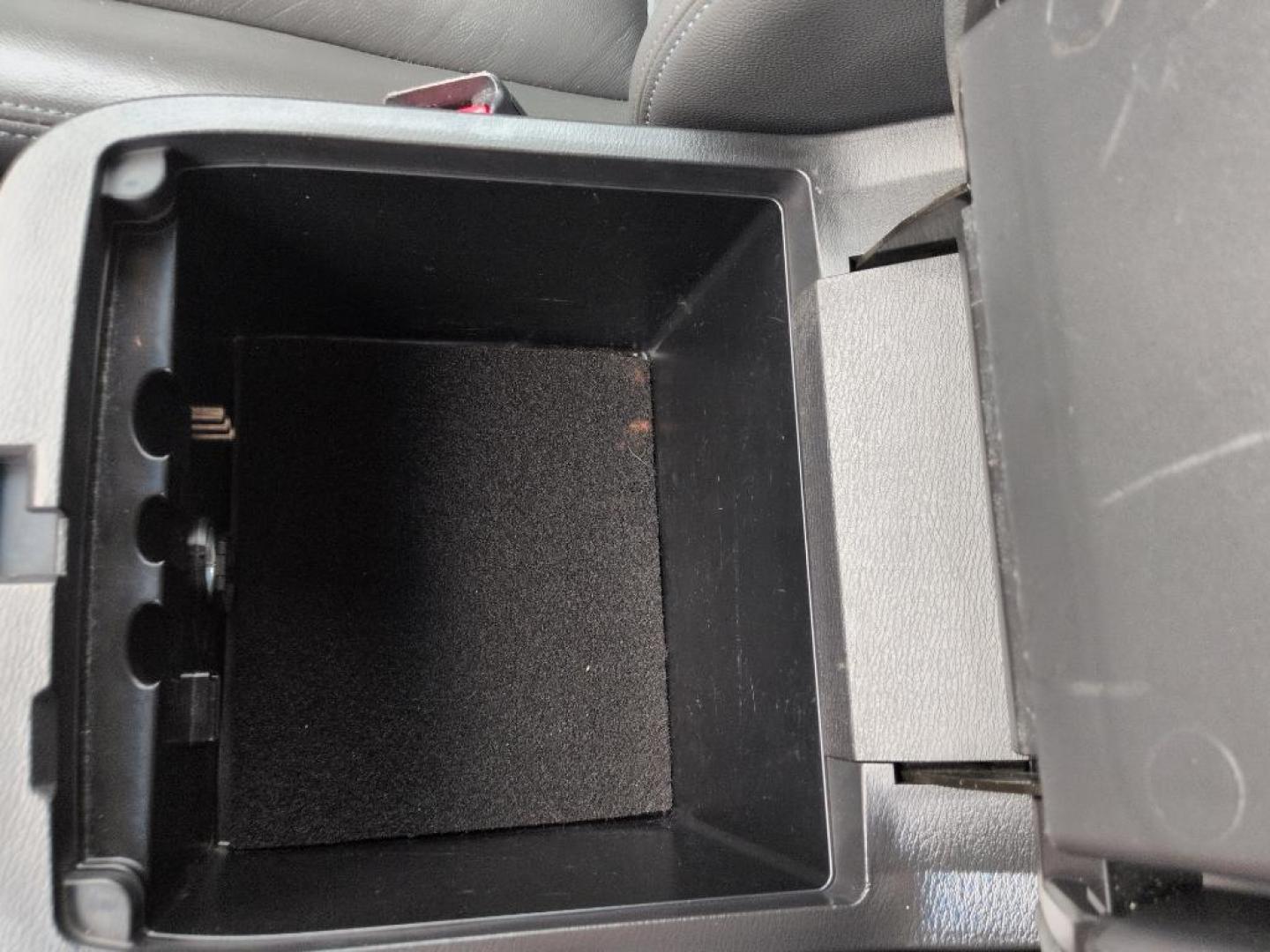 2014 BLACK Nissan Pathfinder SV 4WD (5N1AR2MM3EC) with an V6, 3.5L engine, Automatic transmission, located at 10890 W. Colfax Ave., Lakewood, CO, 80215, (303) 274-7692, 39.739914, -105.120132 - Photo#15