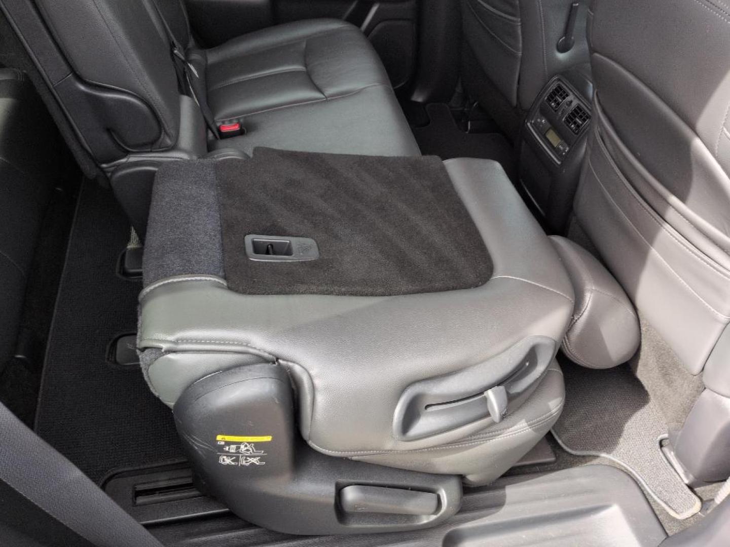 2014 BLACK Nissan Pathfinder SV 4WD (5N1AR2MM3EC) with an V6, 3.5L engine, Automatic transmission, located at 10890 W. Colfax Ave., Lakewood, CO, 80215, (303) 274-7692, 39.739914, -105.120132 - Photo#25