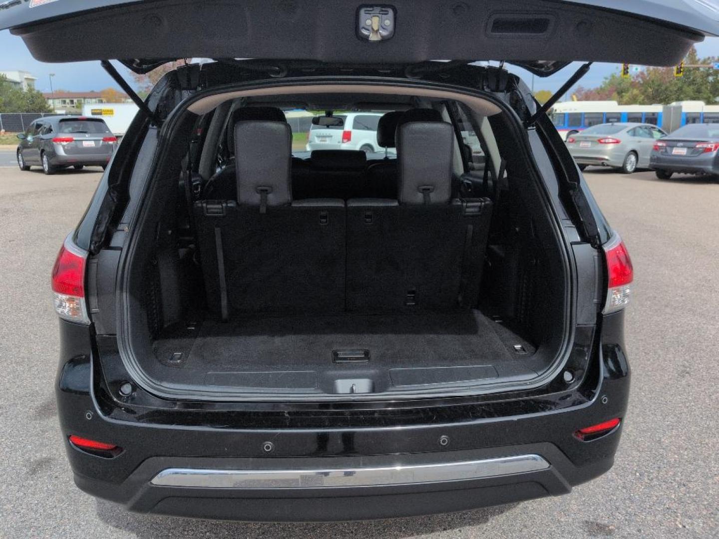 2014 BLACK Nissan Pathfinder SV 4WD (5N1AR2MM3EC) with an V6, 3.5L engine, Automatic transmission, located at 10890 W. Colfax Ave., Lakewood, CO, 80215, (303) 274-7692, 39.739914, -105.120132 - Photo#26