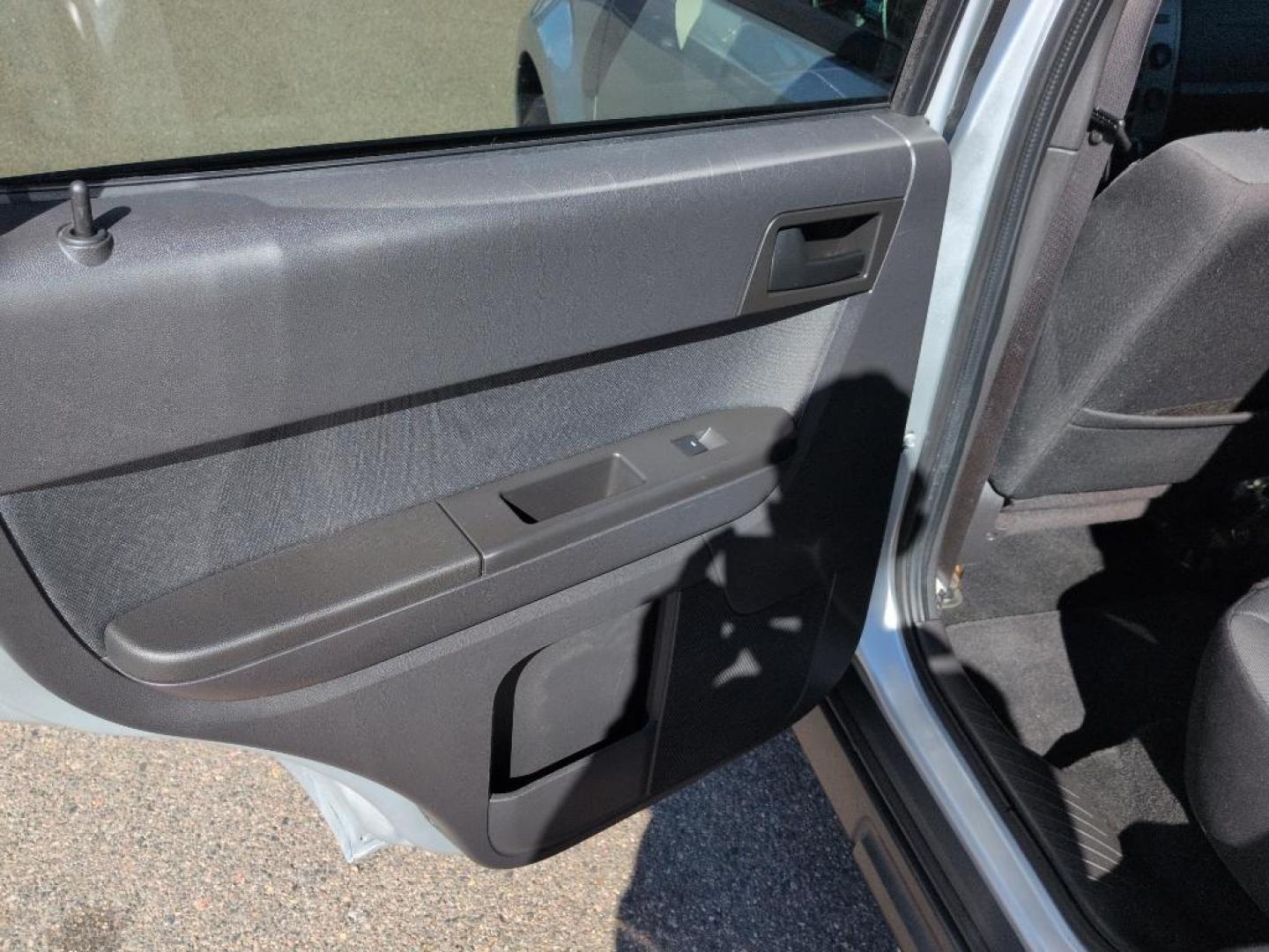 2010 SILVER Ford Escape XLT (1FMCU9D71AK) with an 4 Cyl, 2.5L engine, Automatic transmission, located at 10890 W. Colfax Ave., Lakewood, CO, 80215, (303) 274-7692, 39.739914, -105.120132 - Photo#14