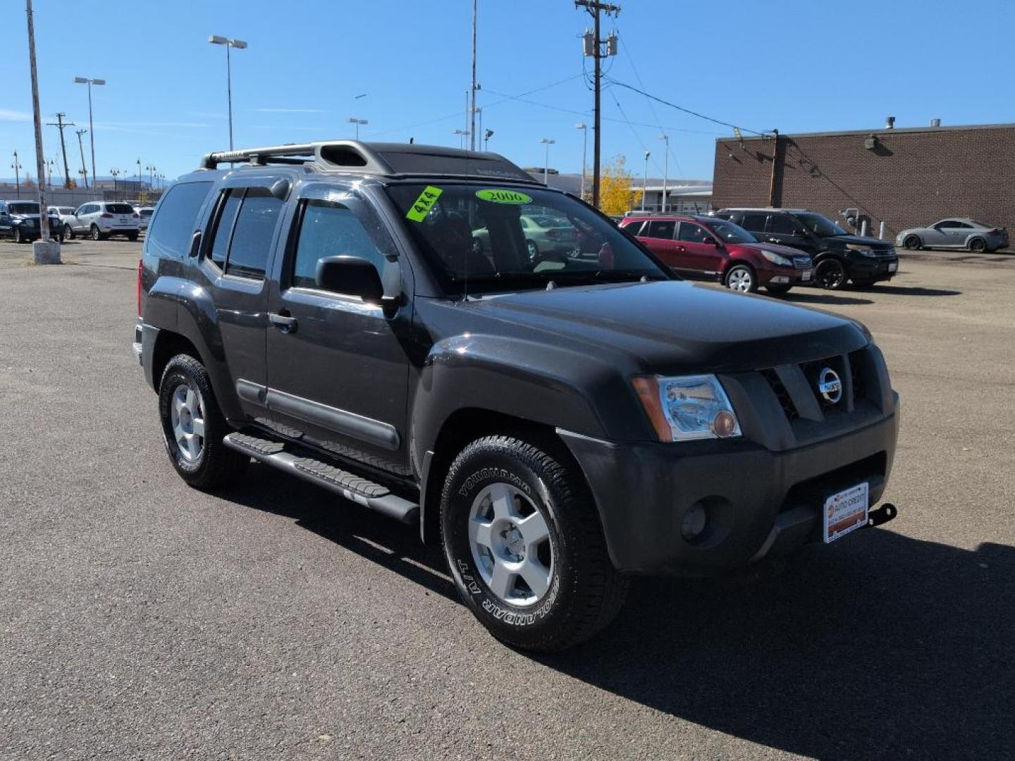 2006 GRAY Nissan Xterra OR 4WD (5N1AN08W06C) with an V6, 4.0L engine, Automatic transmission, located at 10890 W. Colfax Ave., Lakewood, CO, 80215, (303) 274-7692, 39.739914, -105.120132 - Photo#2