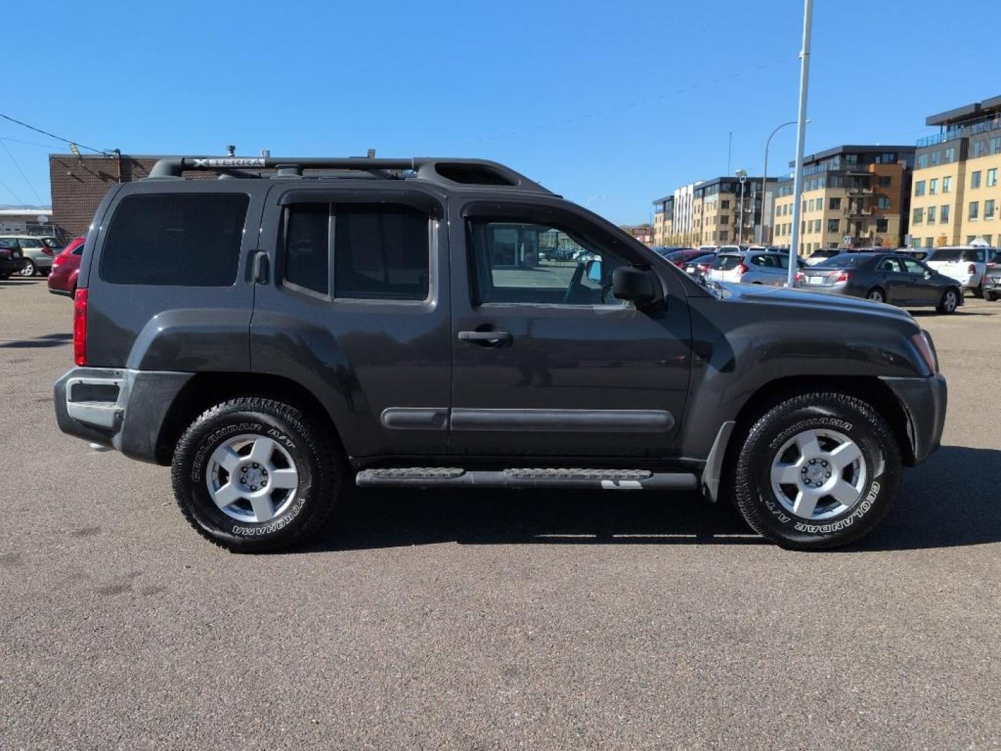 2006 GRAY Nissan Xterra OR 4WD (5N1AN08W06C) with an V6, 4.0L engine, Automatic transmission, located at 10890 W. Colfax Ave., Lakewood, CO, 80215, (303) 274-7692, 39.739914, -105.120132 - Photo#3