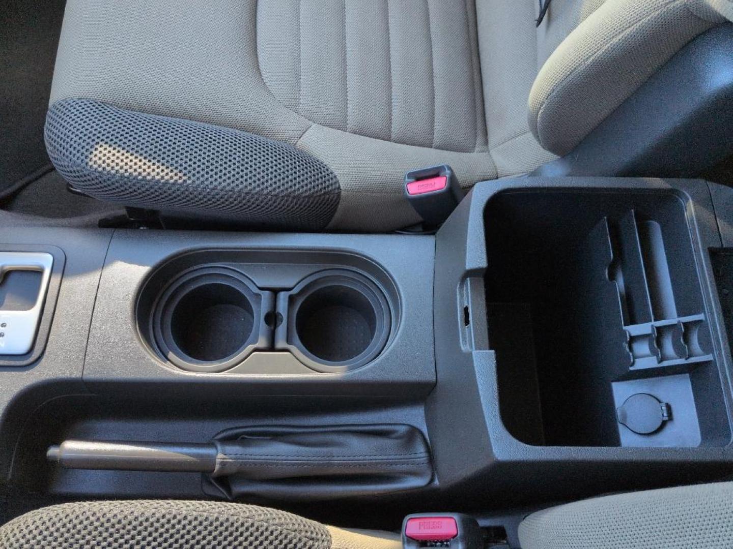 2006 GRAY Nissan Xterra OR 4WD (5N1AN08W06C) with an V6, 4.0L engine, Automatic transmission, located at 10890 W. Colfax Ave., Lakewood, CO, 80215, (303) 274-7692, 39.739914, -105.120132 - Photo#14