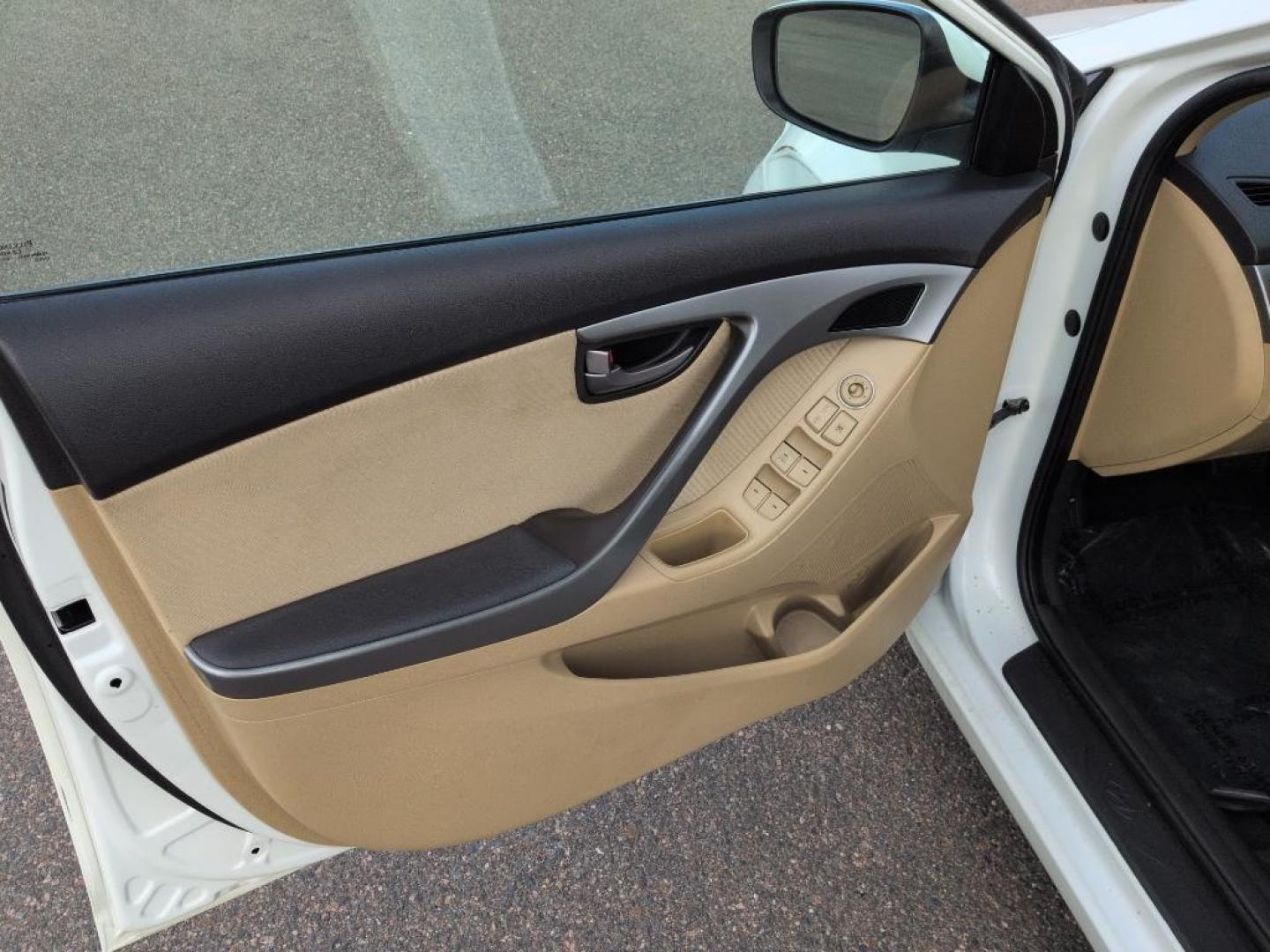 2012 WHITE Hyundai Elantra LIMITED (5NPDH4AEXCH) with an 4 Cyl, 1.8L engine, Automatic transmission, located at 10890 W. Colfax Ave., Lakewood, CO, 80215, (303) 274-7692, 39.739914, -105.120132 - Photo#8