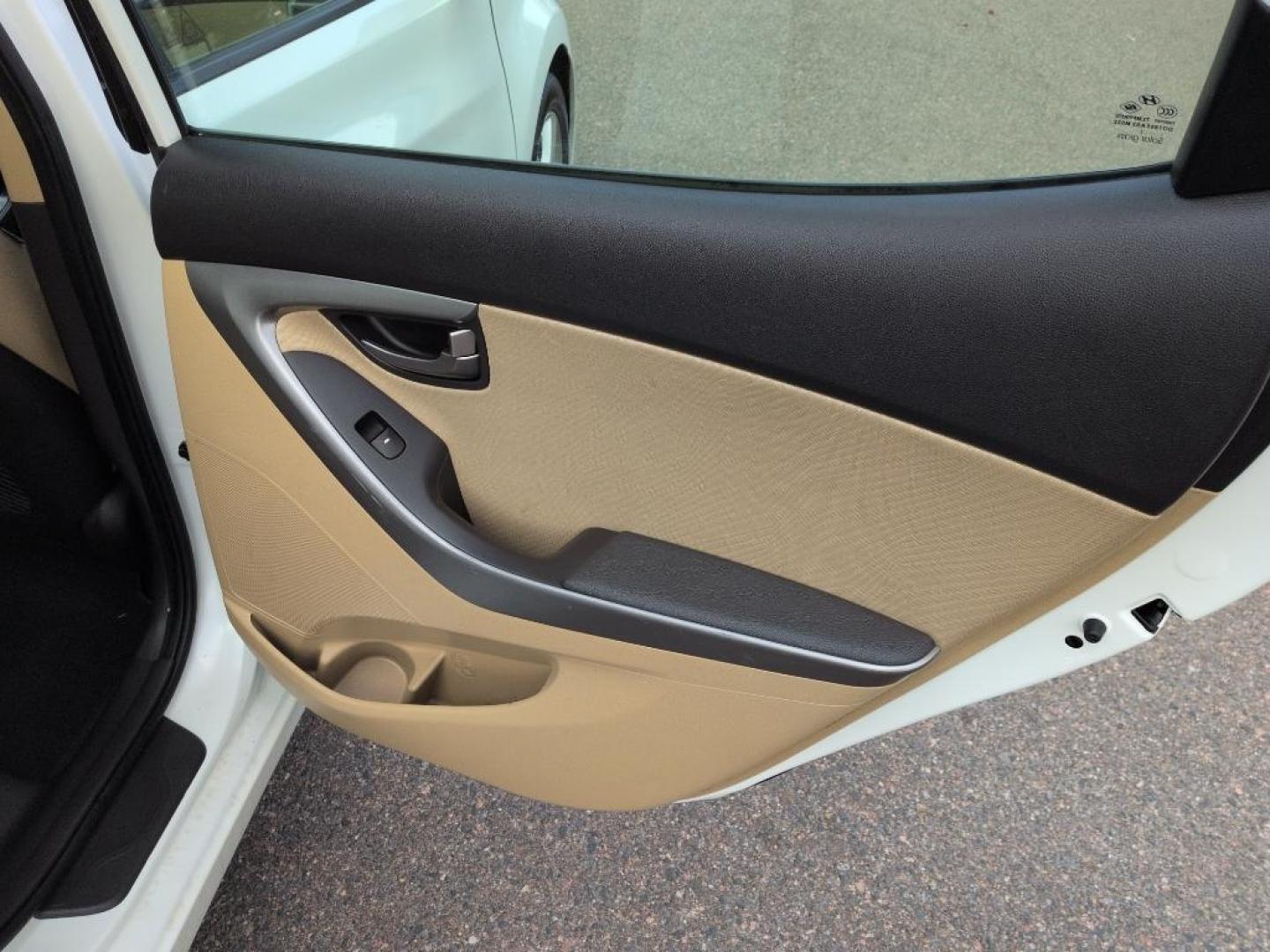 2012 WHITE Hyundai Elantra LIMITED (5NPDH4AEXCH) with an 4 Cyl, 1.8L engine, Automatic transmission, located at 10890 W. Colfax Ave., Lakewood, CO, 80215, (303) 274-7692, 39.739914, -105.120132 - Photo#18