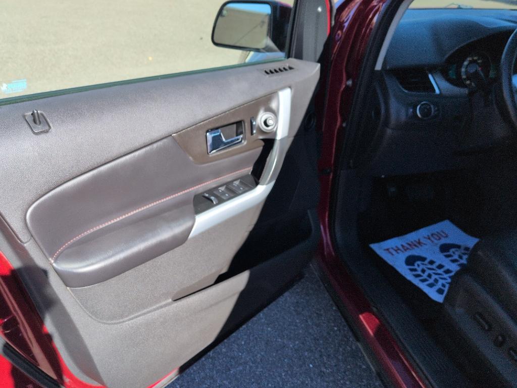 2014 RED Ford Edge SEL (2FMDK4JC8EB) with an V6, 3.5L engine, Automatic transmission, located at 10890 W. Colfax Ave., Lakewood, CO, 80215, (303) 274-7692, 39.739914, -105.120132 - Photo#9