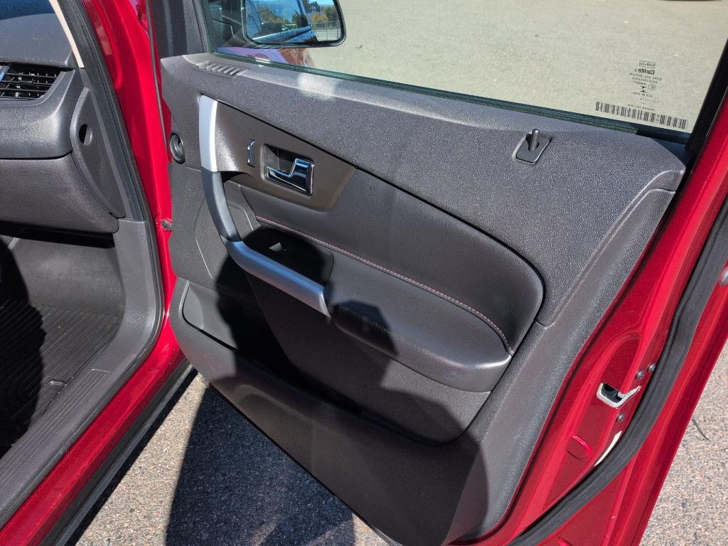 2014 RED Ford Edge SEL (2FMDK4JC8EB) with an V6, 3.5L engine, Automatic transmission, located at 10890 W. Colfax Ave., Lakewood, CO, 80215, (303) 274-7692, 39.739914, -105.120132 - Photo#17