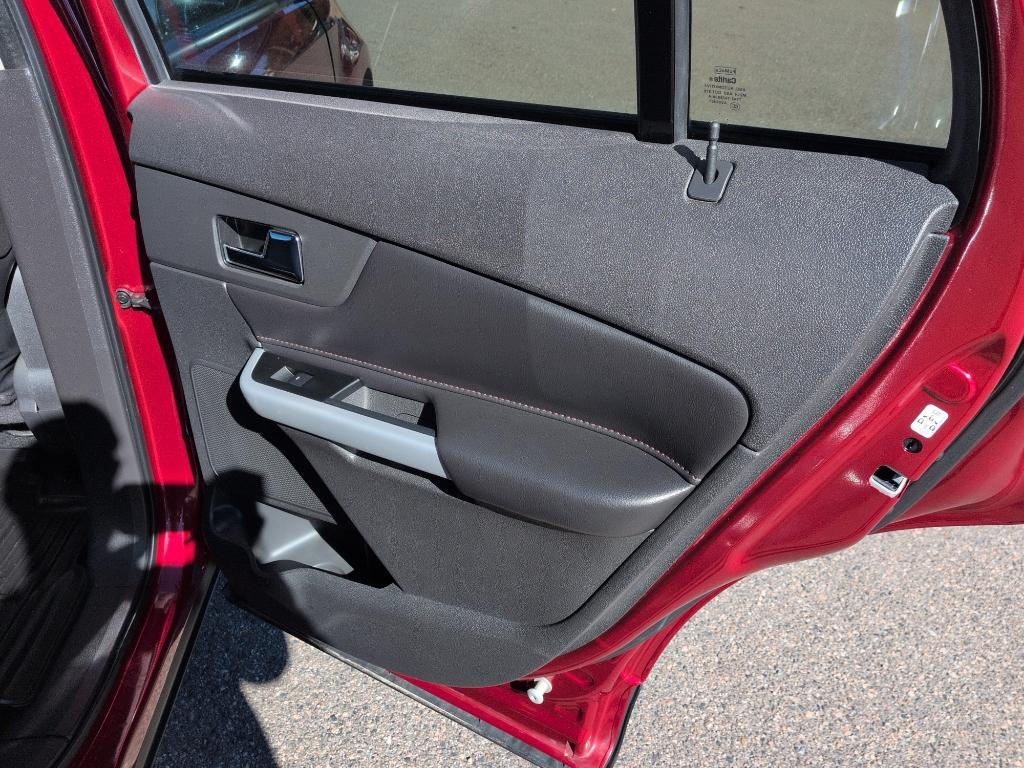 2014 RED Ford Edge SEL (2FMDK4JC8EB) with an V6, 3.5L engine, Automatic transmission, located at 10890 W. Colfax Ave., Lakewood, CO, 80215, (303) 274-7692, 39.739914, -105.120132 - Photo#19