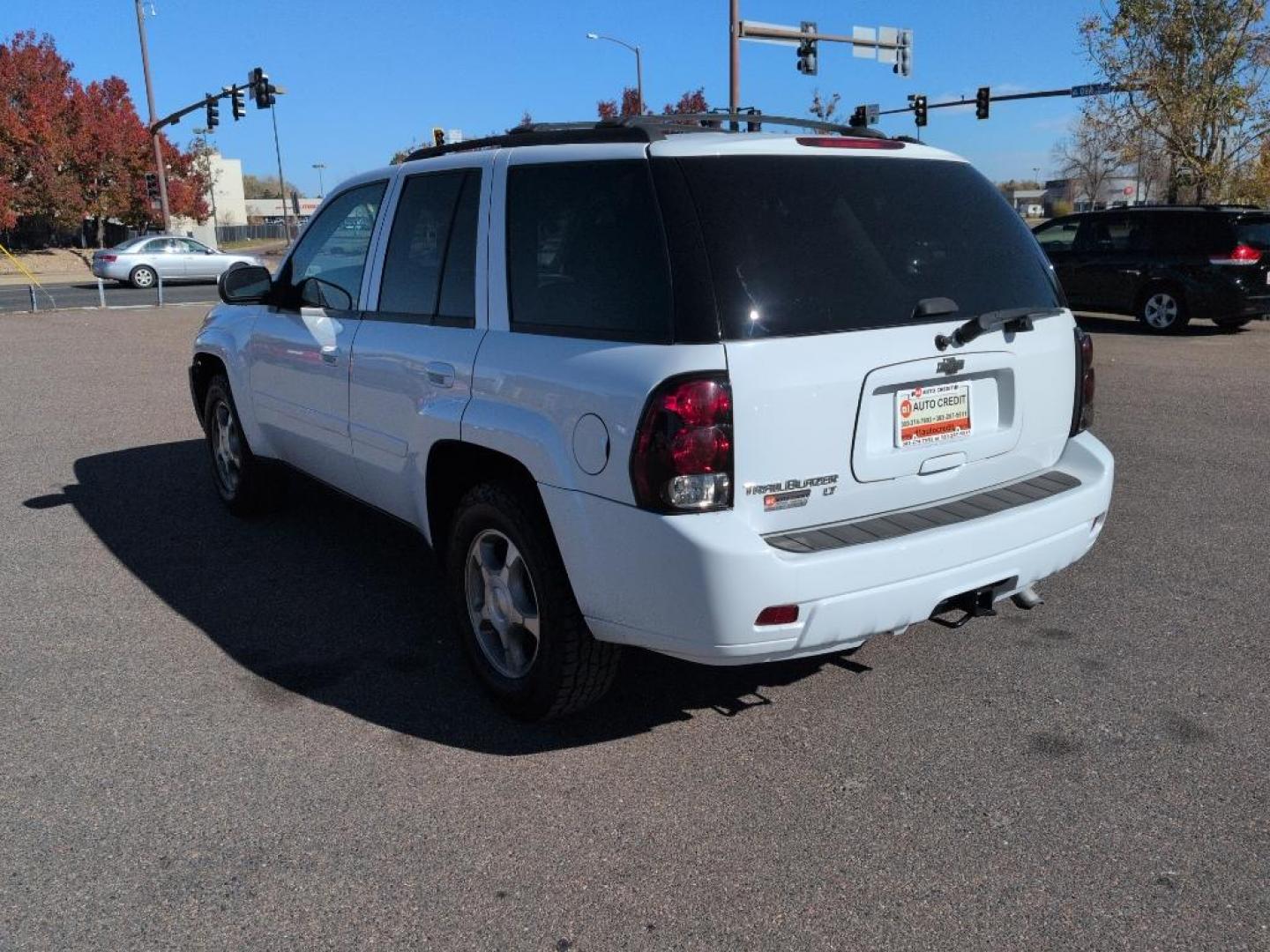 2009 WHITE Chevrolet TrailBlazer LT (1GNDT33S392) with an 6 Cyl, 4.2L engine, Automatic transmission, located at 10890 W. Colfax Ave., Lakewood, CO, 80215, (303) 274-7692, 39.739914, -105.120132 - Photo#6