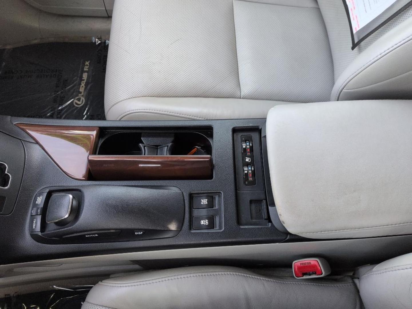 2012 GRAY Lexus RX 350 Base (2T2BK1BA6CC) with an V6, 3.5L engine, Automatic transmission, located at 10890 W. Colfax Ave., Lakewood, CO, 80215, (303) 274-7692, 39.739914, -105.120132 - Photo#14