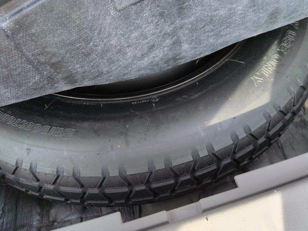 2012 GRAY Lexus RX 350 Base (2T2BK1BA6CC) with an V6, 3.5L engine, Automatic transmission, located at 10890 W. Colfax Ave., Lakewood, CO, 80215, (303) 274-7692, 39.739914, -105.120132 - Photo#25