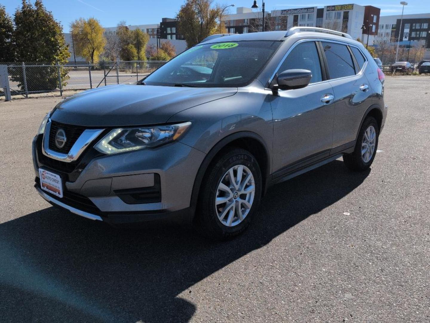 2018 GRAY Nissan Rogue SV AWD (KNMAT2MV0JP) with an 4 Cyl, 2.5L engine, Automatic transmission, located at 10890 W. Colfax Ave., Lakewood, CO, 80215, (303) 274-7692, 39.739914, -105.120132 - Photo#0