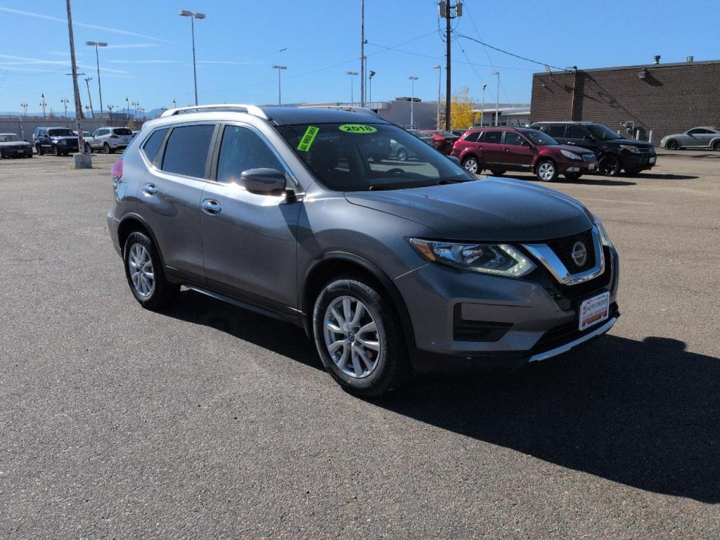 2018 GRAY Nissan Rogue SV AWD (KNMAT2MV0JP) with an 4 Cyl, 2.5L engine, Automatic transmission, located at 10890 W. Colfax Ave., Lakewood, CO, 80215, (303) 274-7692, 39.739914, -105.120132 - Photo#2