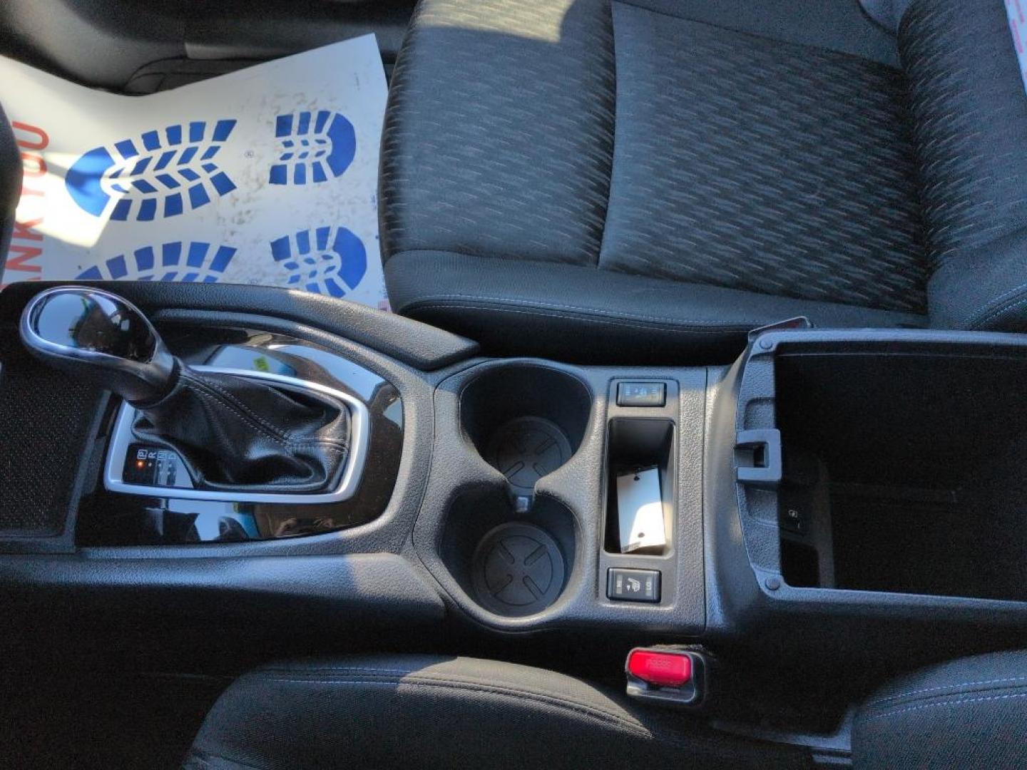 2018 GRAY Nissan Rogue SV AWD (KNMAT2MV0JP) with an 4 Cyl, 2.5L engine, Automatic transmission, located at 10890 W. Colfax Ave., Lakewood, CO, 80215, (303) 274-7692, 39.739914, -105.120132 - Photo#13