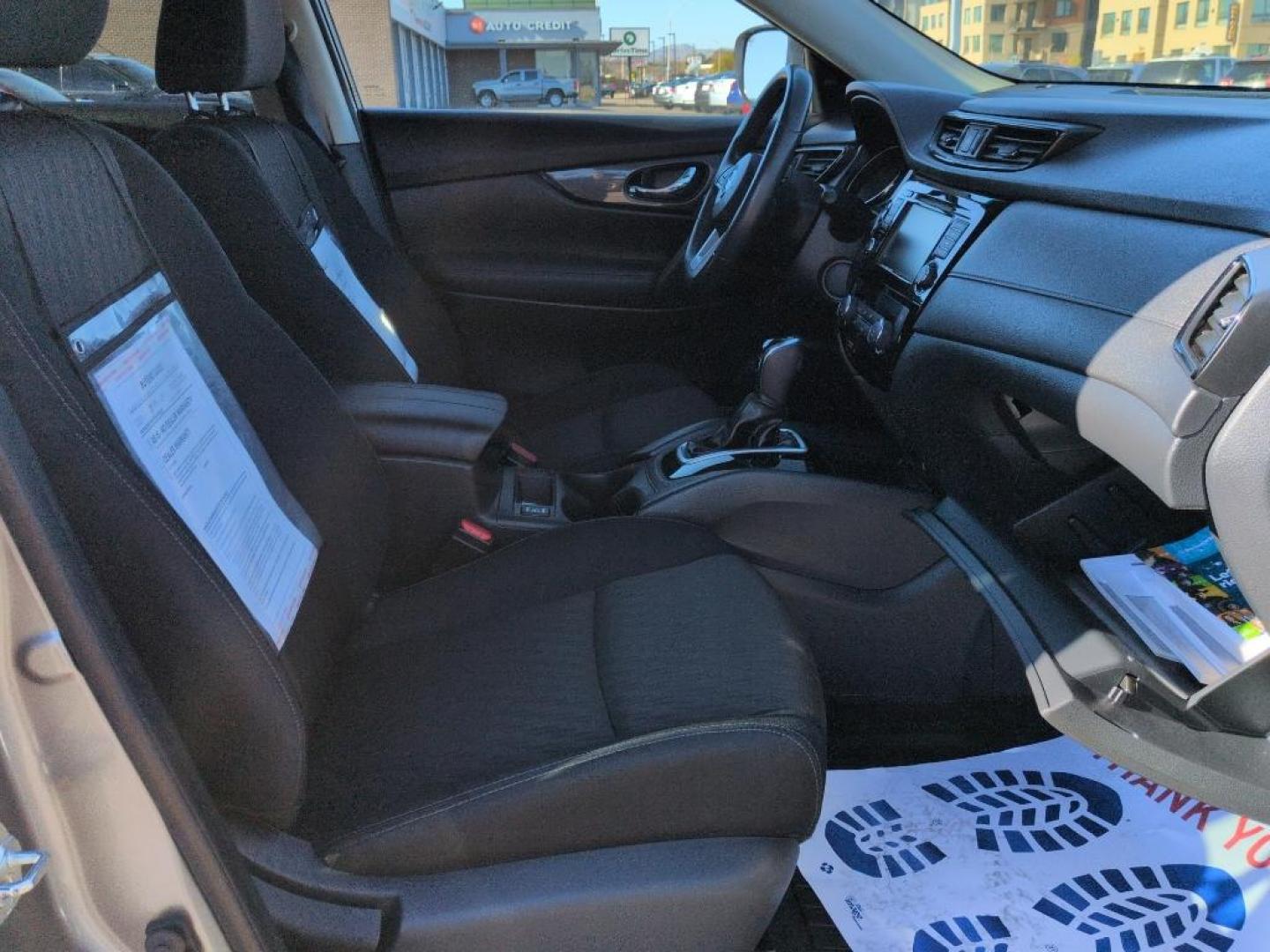 2018 GRAY Nissan Rogue SV AWD (KNMAT2MV0JP) with an 4 Cyl, 2.5L engine, Automatic transmission, located at 10890 W. Colfax Ave., Lakewood, CO, 80215, (303) 274-7692, 39.739914, -105.120132 - Photo#17