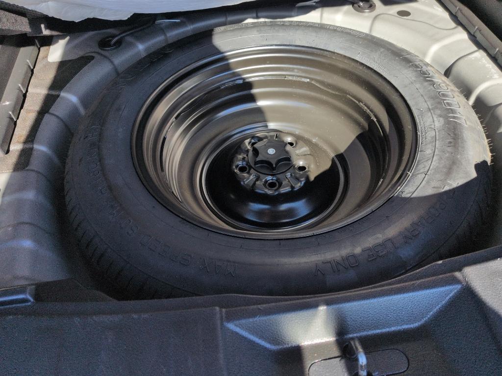 2018 GRAY Nissan Rogue SV AWD (KNMAT2MV0JP) with an 4 Cyl, 2.5L engine, Automatic transmission, located at 10890 W. Colfax Ave., Lakewood, CO, 80215, (303) 274-7692, 39.739914, -105.120132 - Photo#23