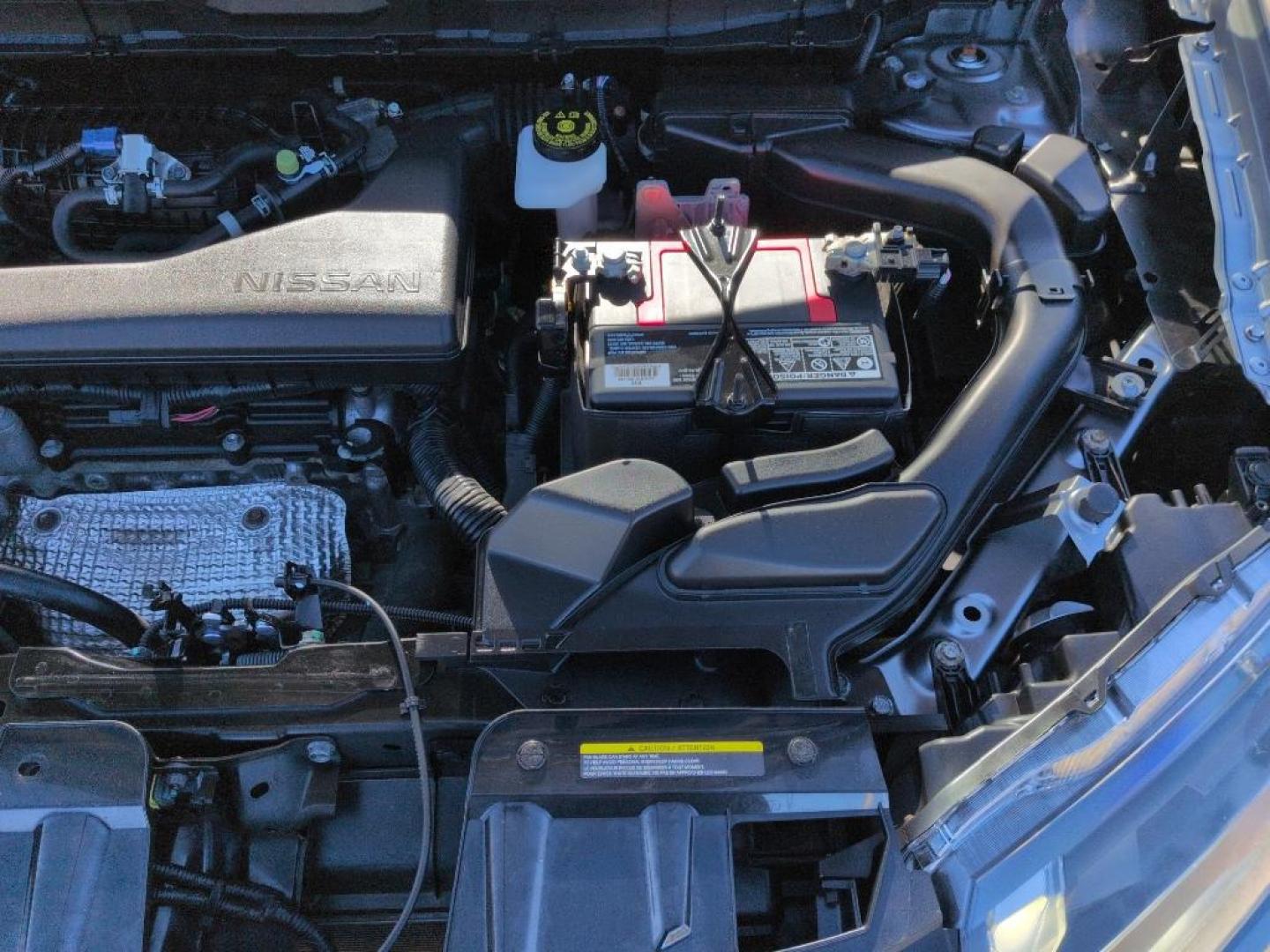 2018 GRAY Nissan Rogue SV AWD (KNMAT2MV0JP) with an 4 Cyl, 2.5L engine, Automatic transmission, located at 10890 W. Colfax Ave., Lakewood, CO, 80215, (303) 274-7692, 39.739914, -105.120132 - Photo#26