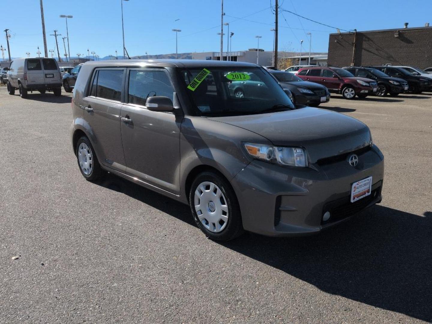 2012 GRAY Scion xB Base (JTLZE4FE3CJ) with an 4 Cyl, 2.4L engine, Manual transmission, located at 10890 W. Colfax Ave., Lakewood, CO, 80215, (303) 274-7692, 39.739914, -105.120132 - Photo#2