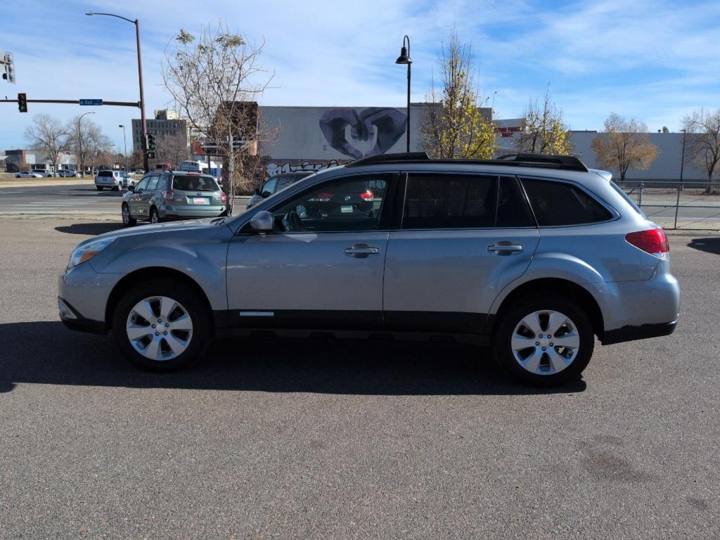 2010 SILVER Subaru Outback 2.5i Premium (4S4BRCCC9A3) with an 4 Cyl, 2.5L engine, Automatic transmission, located at 10890 W. Colfax Ave., Lakewood, CO, 80215, (303) 274-7692, 39.739914, -105.120132 - Photo#7