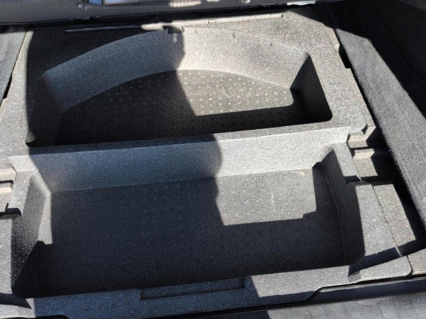 2010 SILVER Subaru Outback 2.5i Premium (4S4BRCCC9A3) with an 4 Cyl, 2.5L engine, Automatic transmission, located at 10890 W. Colfax Ave., Lakewood, CO, 80215, (303) 274-7692, 39.739914, -105.120132 - Photo#20