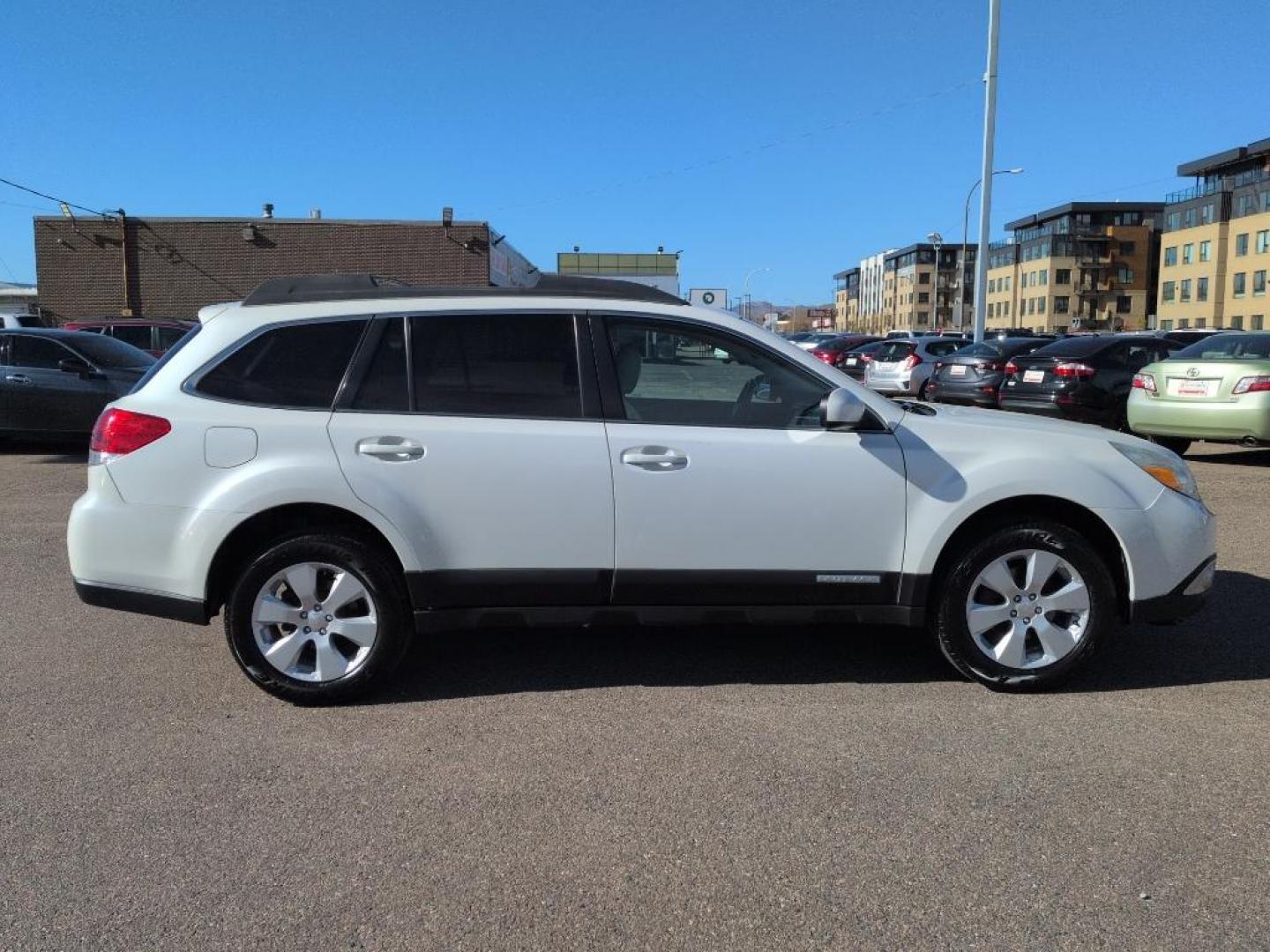2011 WHITE Subaru Outback 2.5i Limited (4S4BRCLC5B3) with an 4 Cyl, 2.5L engine, Automatic transmission, located at 10890 W. Colfax Ave., Lakewood, CO, 80215, (303) 274-7692, 39.739914, -105.120132 - Photo#3