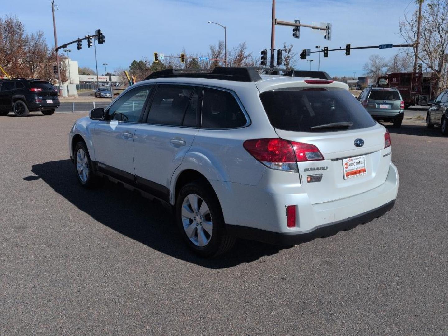 2011 WHITE Subaru Outback 2.5i Limited (4S4BRCLC5B3) with an 4 Cyl, 2.5L engine, Automatic transmission, located at 10890 W. Colfax Ave., Lakewood, CO, 80215, (303) 274-7692, 39.739914, -105.120132 - Photo#6